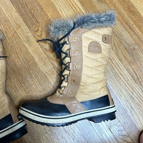 Sorel Tofino II Boots - Picture 5 of 10